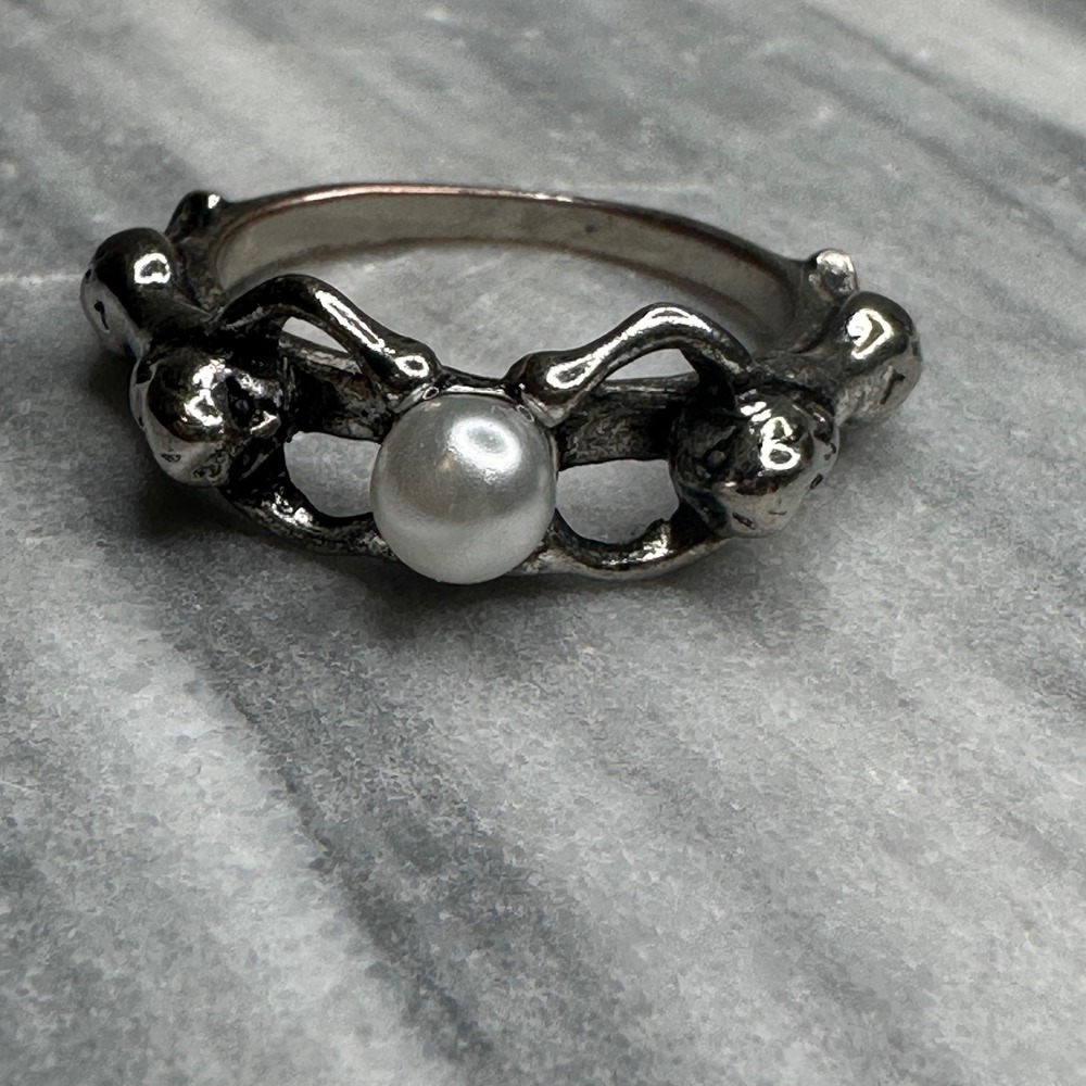 Figural Mermaid Sculptural Ring with Faux Pearl Detail Gothic Style Size 8‎
